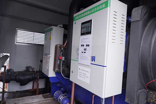磁懸浮冷水機組代替原來的風(fēng)冷活塞機