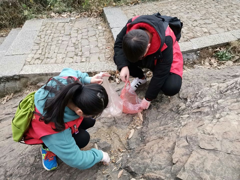登山環(huán)保行